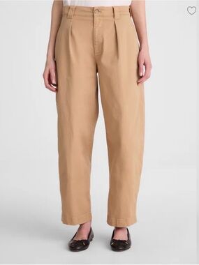 Abercrombie & Fitch Women’s Khaki pants